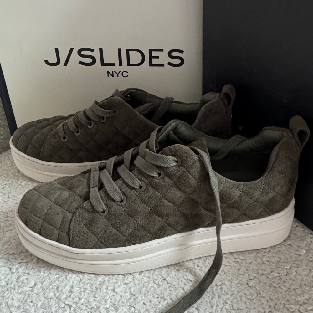 NWOT J Slides Quilted Sneakers size 8 olive green